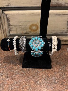 🐝Plunder Turquoise and Silver Floral Cluster Cuff Bracelet and more